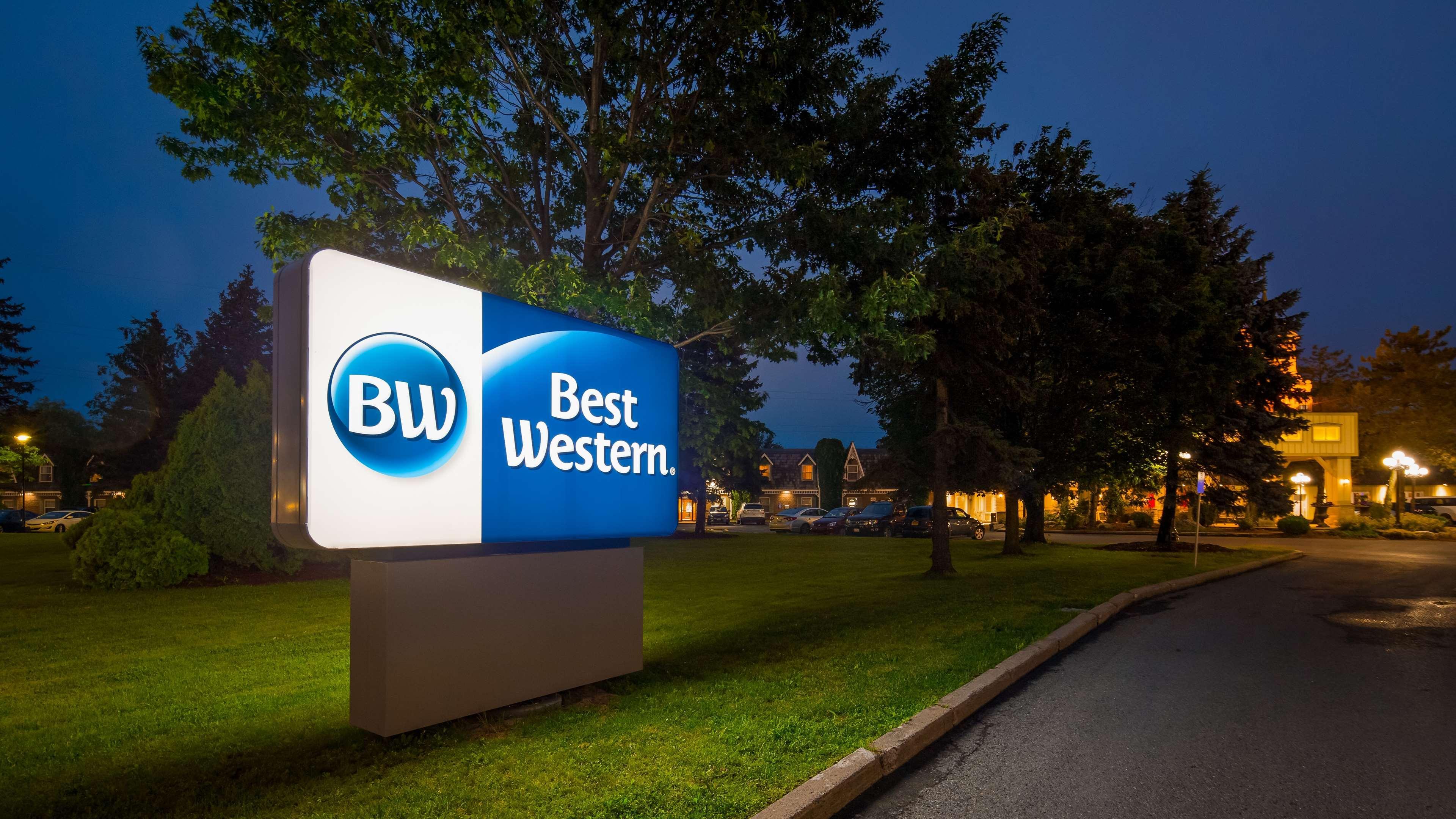 Best Western Parkway Inn&Conference Centre Cornwall Exterior foto